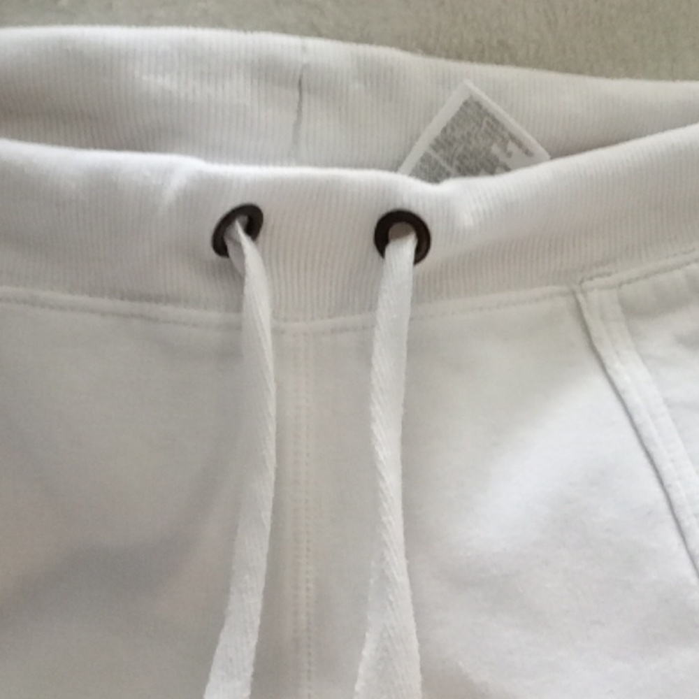No Boundaries NYC WOMENS SWEAT SHORTS! MEDIUM COMFY - Picture 4 of 10